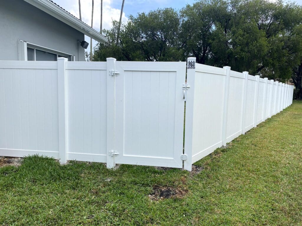 Vinyl and PVC fence supplies at The Link Store, Broward County
